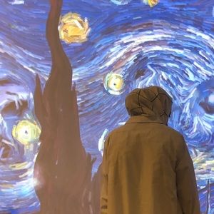 Meet your Posher, Anum